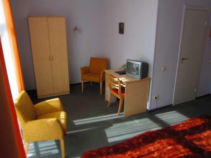 Hotel Vilmaja Riga Extérieur photo