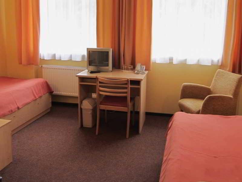 Hotel Vilmaja Riga Extérieur photo