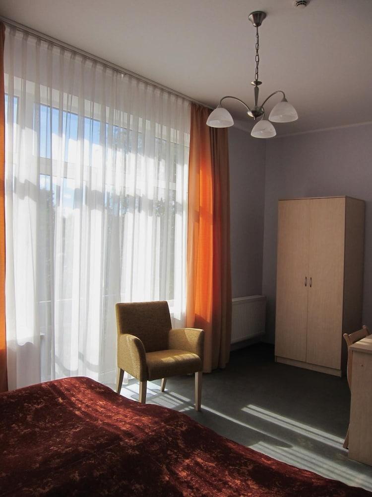 Hotel Vilmaja Riga Extérieur photo