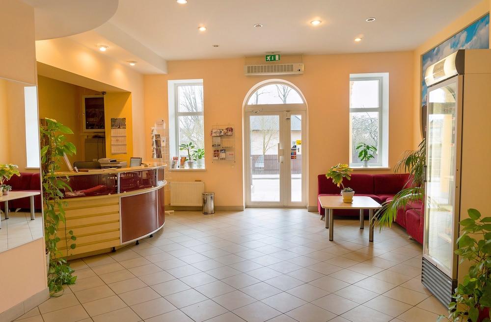 Hotel Vilmaja Riga Extérieur photo